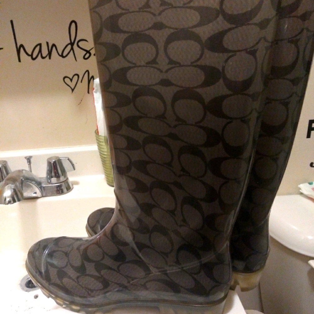 Coach rainboots 💯 (see caption/description)